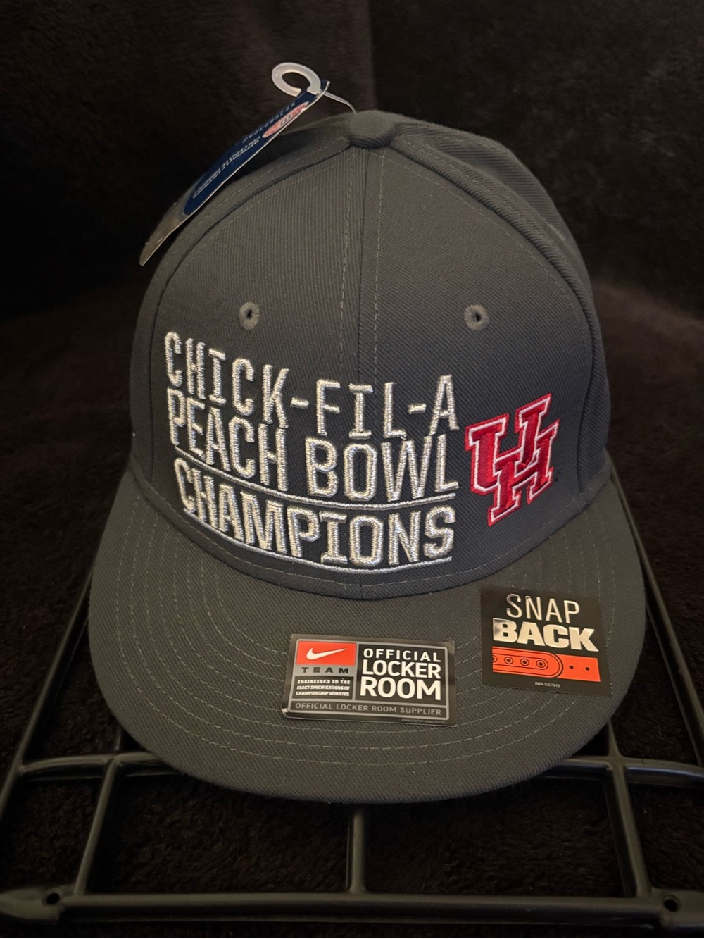Houston Cougars x Nike Team NWT 2015 Peach Bowl Champions dark gray SnapBack hat